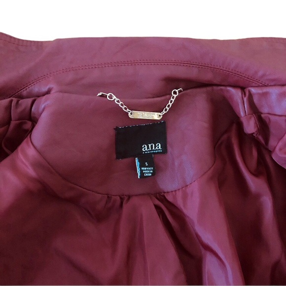 A.n.a Womens Red Faux Leather Jacket Moto Sz S Zipped Pockets and Cuffs Textured - Picture 10 of 14